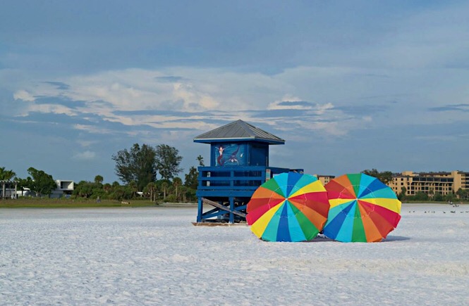 5 Fabulous Southeast USA Road Trip Ideas featured by top US family travel blog, More Than Main Street: Siesta Key Beach 