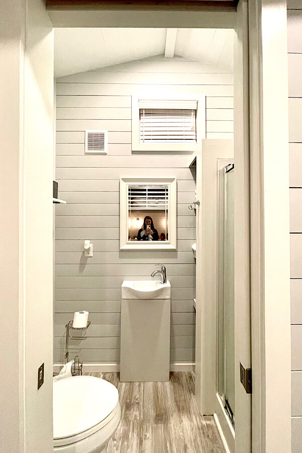 The full size bathroom at River & Twine- not everything is tiny at these tiny houses!