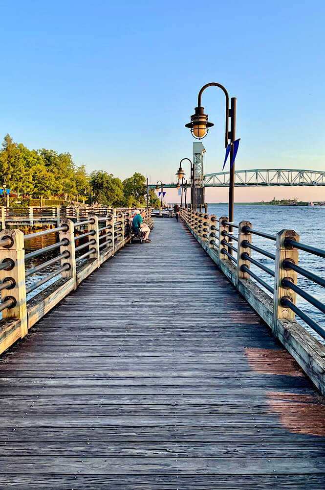 The Riverwalk in downtown Wilmington North Carolina is a great winter weekend getaway in the US!