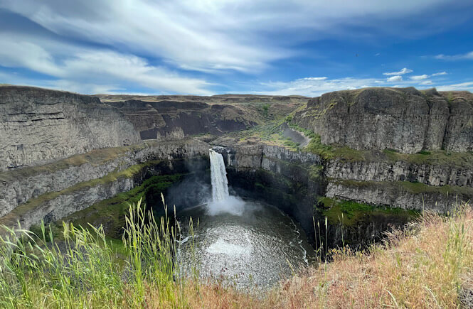 sweeping landscape view of Palouse Falls Washington